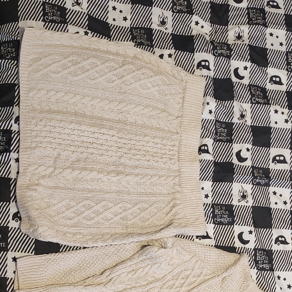 Time and Tru Cream Cable Knit Sweater
